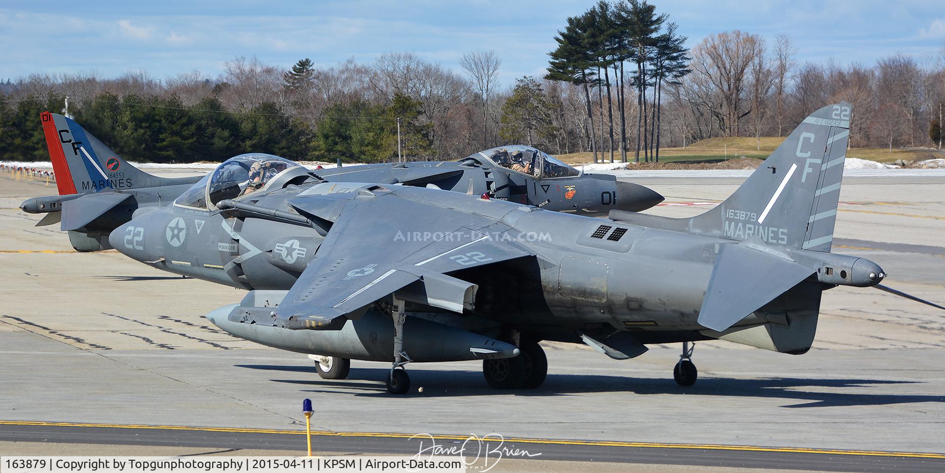 163879, McDonnell Douglas AV-8B Harrier II C/N 187, CUBE53 tucking in behind lead
