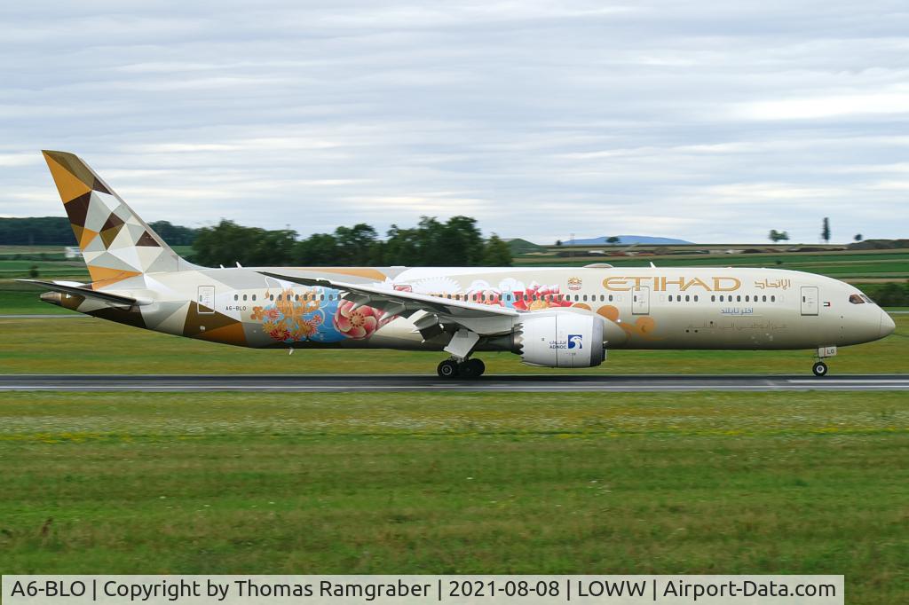 A6-BLO, 2017 Boeing 787-9 Dreamliner C/N 39660, Etihad Airways Boeing 787-9 Dreamliner 