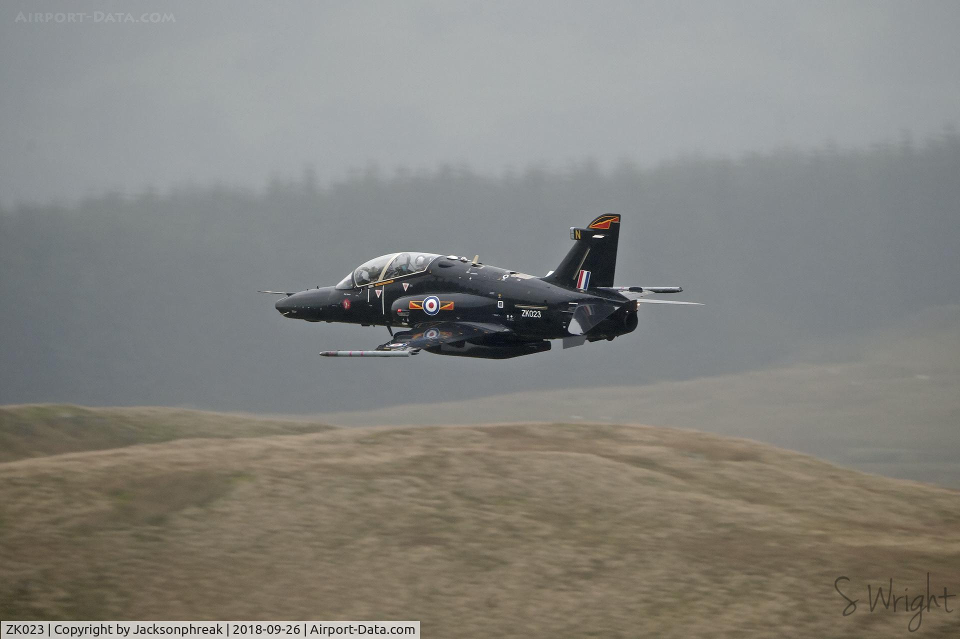 ZK023, 2009 British Aerospace Hawk T2 C/N RT014/1252, Bwlch Oerdrws, Mach Loop. Wales UK