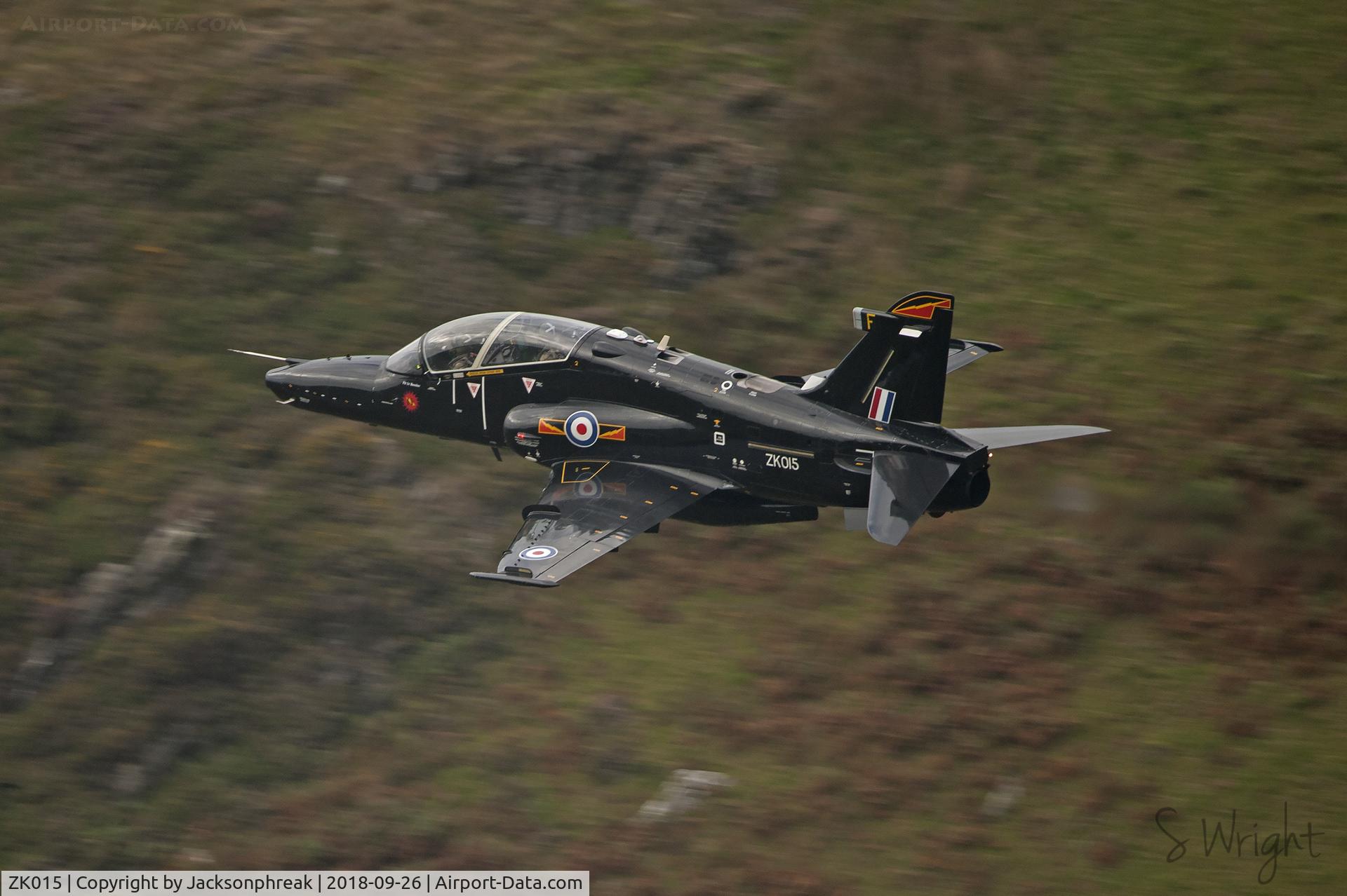 ZK015, 2008 British Aerospace Hawk T2 C/N RT006/1244, Bwlch Oerdrws, Mach Loop. Wales UK