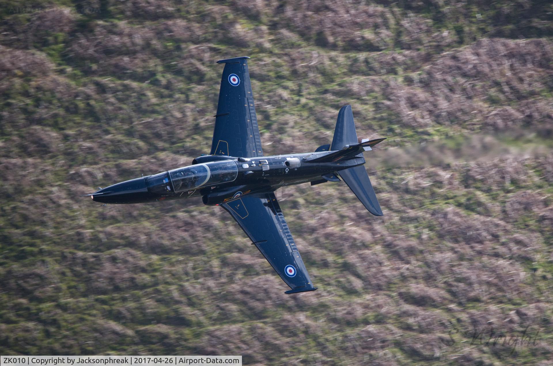 ZK010, 2005 British Aerospace Hawk T2 C/N RT001/1239, Bwlch Oerdrws, Mach Loop. Wales UK
