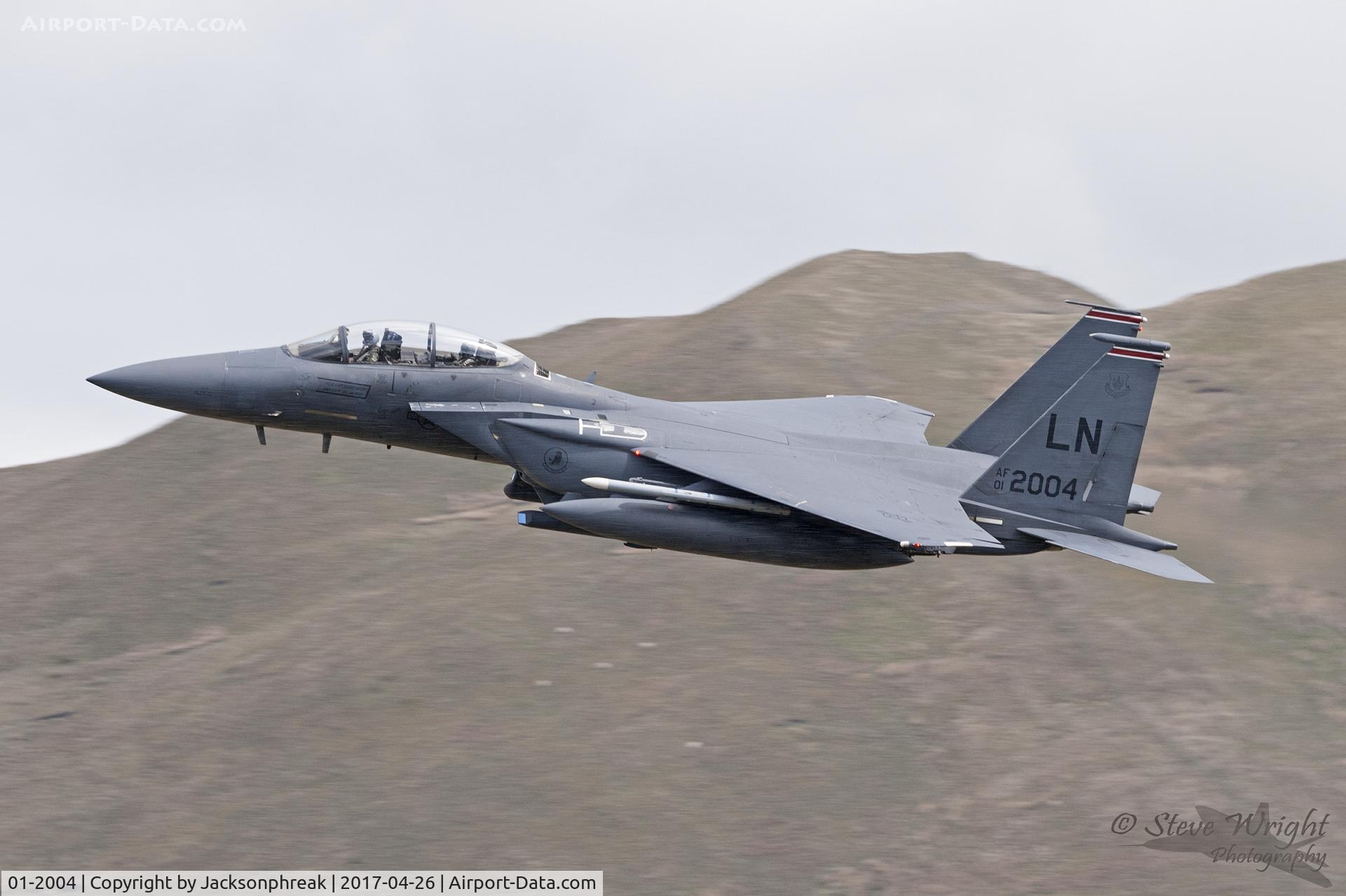 01-2004, 2001 McDonnell Douglas F-15E Strike Eagle C/N 1375/E236, Bwlch Oerdrws, Mach Loop. Wales UK