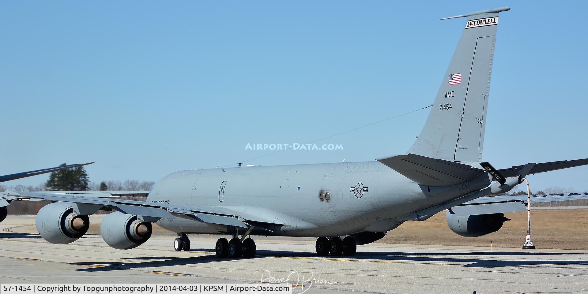 57-1454, 1957 Boeing KC-135R Stratotanker C/N 17525, BLUE52 with the hose and basket