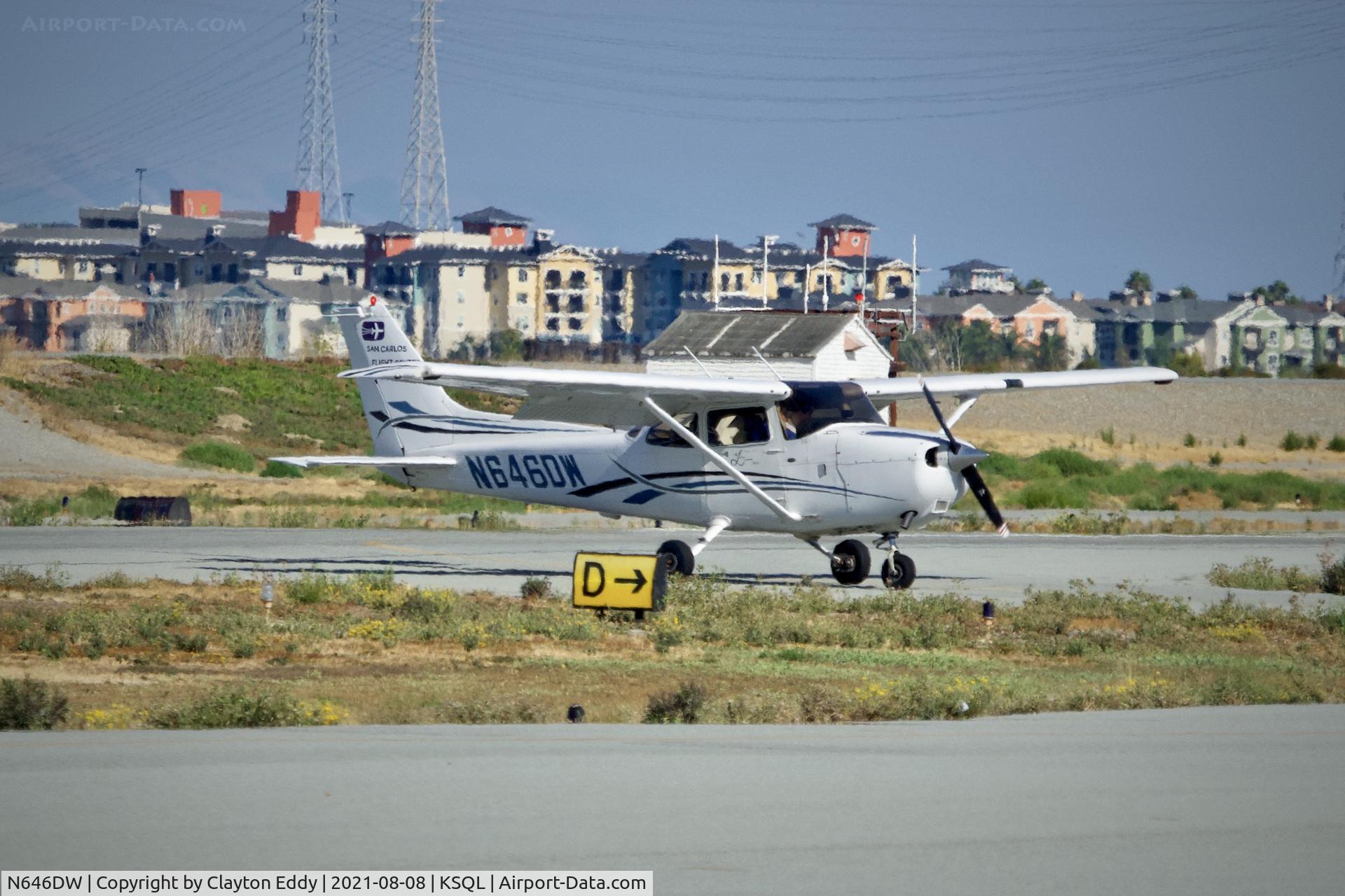 N646DW, 2006 Cessna 172S C/N 172S10141, San Carlos Airport California 2021.