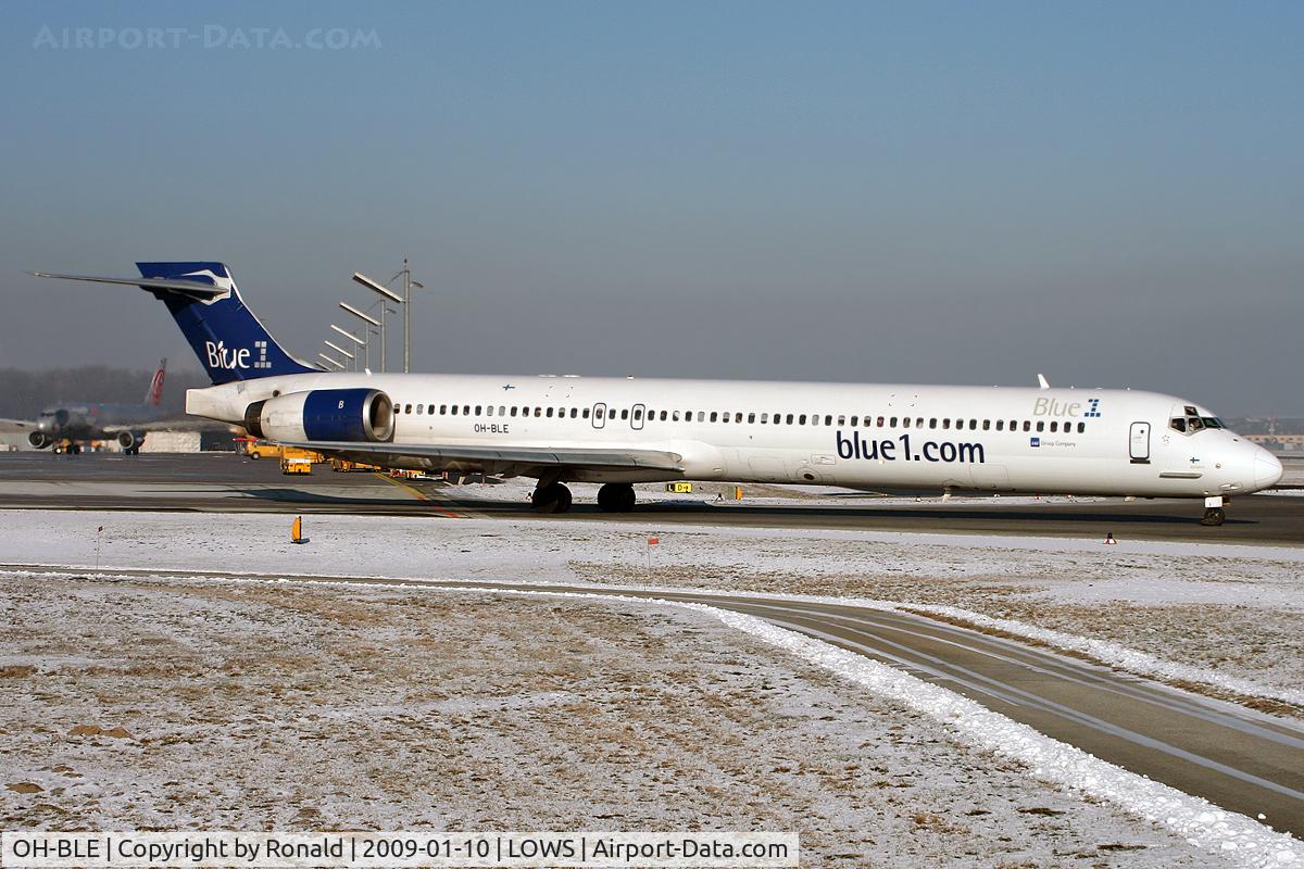 OH-BLE, 1996 McDonnell Douglas MD-90-30 C/N 53457, at lows