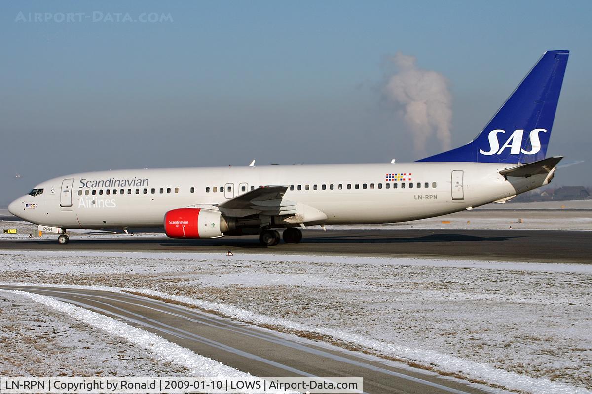 LN-RPN, 2000 Boeing 737-883 C/N 30470, at lows