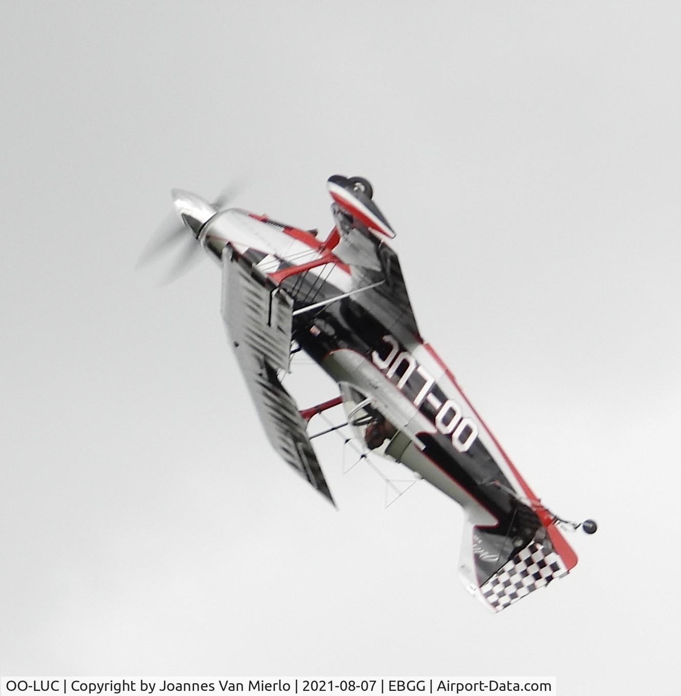 OO-LUC, 2008 Aviat Pitts S-2C Special C/N 6084, Performing in bad weather