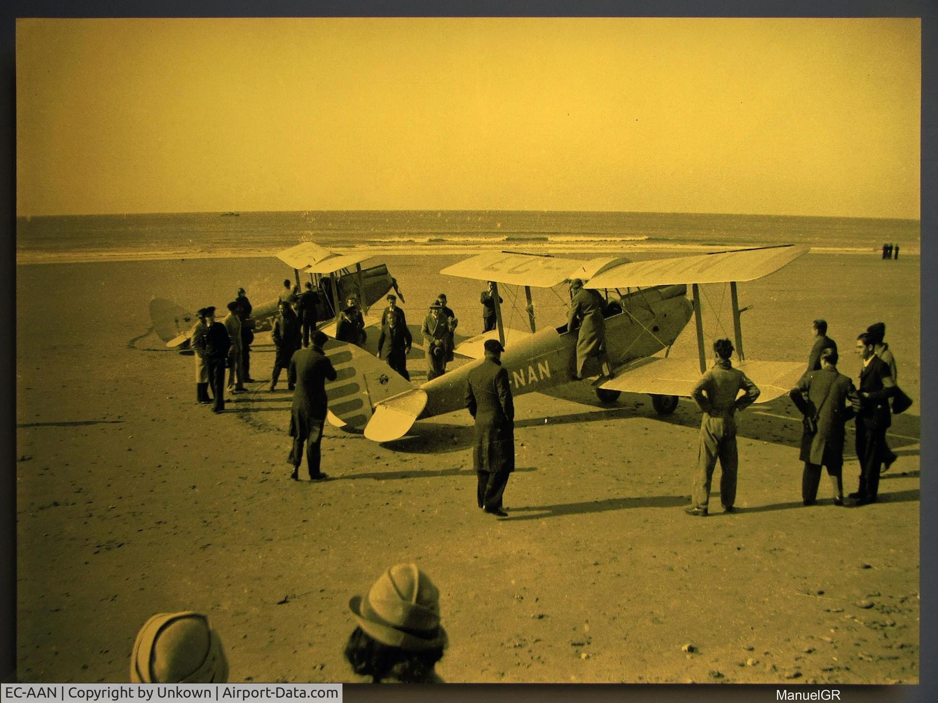 EC-AAN, 1930 De Havilland DH-60G Gypsy Moth C/N 1293, Unkown