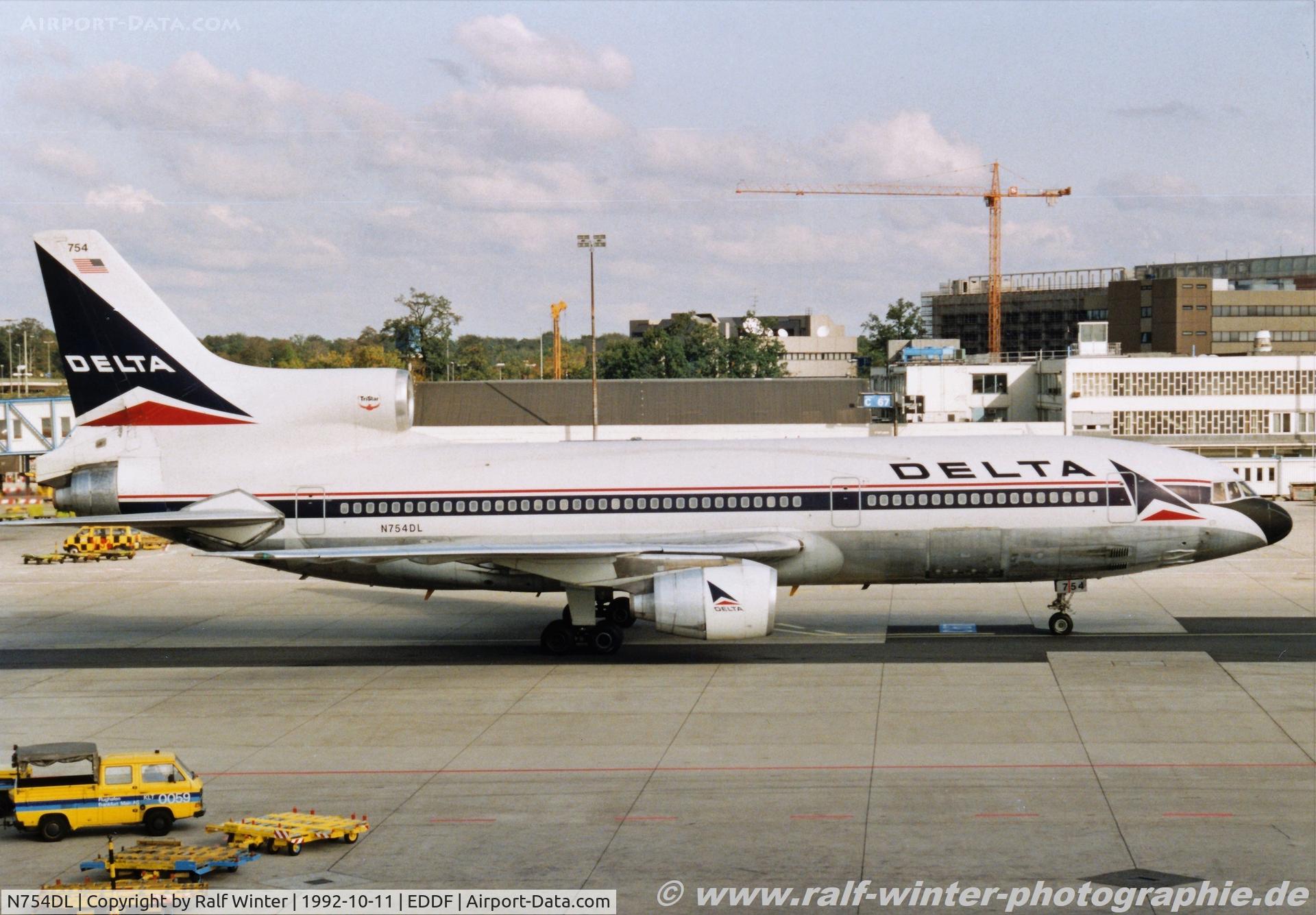 N754DL, 1980 Lockheed L-1011-385-3 TriStar 500 C/N 193Y-1181, Lockheed L-1011 TriStar 500 - DL DAL DFelta Airlines - 193Y-1181 - N754DL - 10.1992 - FRA
