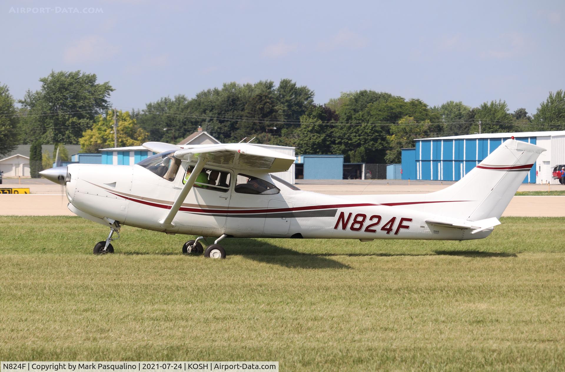 N824F, 1977 Cessna R182 Skylane RG C/N R18200022, Cessna R182