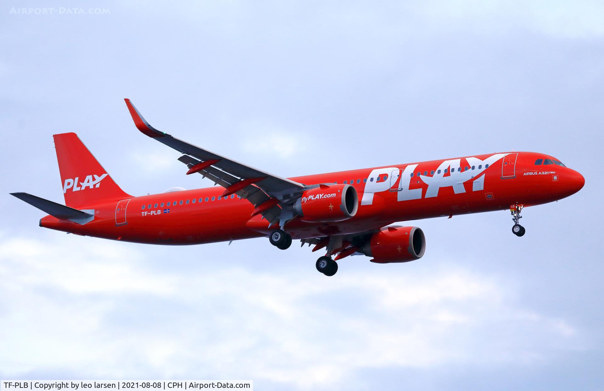 TF-PLB, 2018 Airbus A321-251N C/N 7945, Copenhagen 8.8.2021 on final to R-30