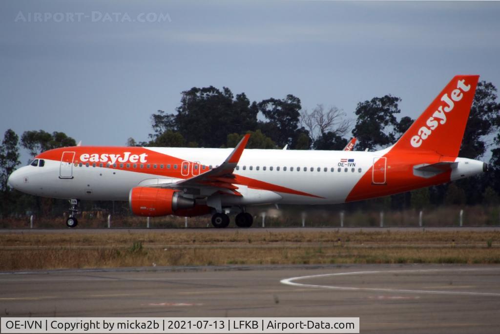 OE-IVN, 2017 Airbus A320-214 C/N 7572, Take off