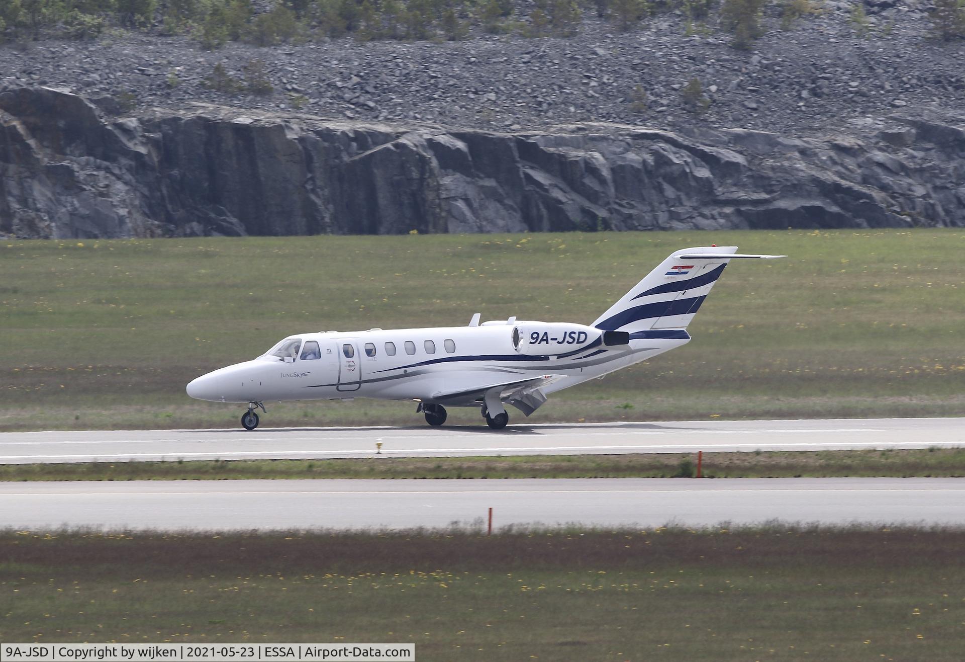 9A-JSD, 2003 Cessna 525A CitationJet CJ2 C/N 525A-0166, RWY 01R