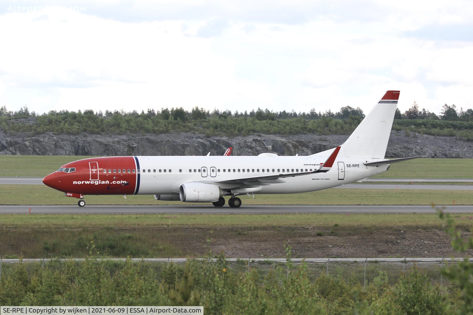 SE-RPE, 2016 Boeing 737-8JP C/N 42074, Taxiway W