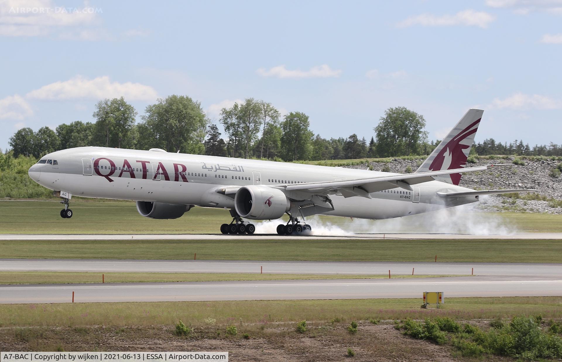 A7-BAC, 2008 Boeing 777-3DZ/ER C/N 36010/731, RWY 01R
