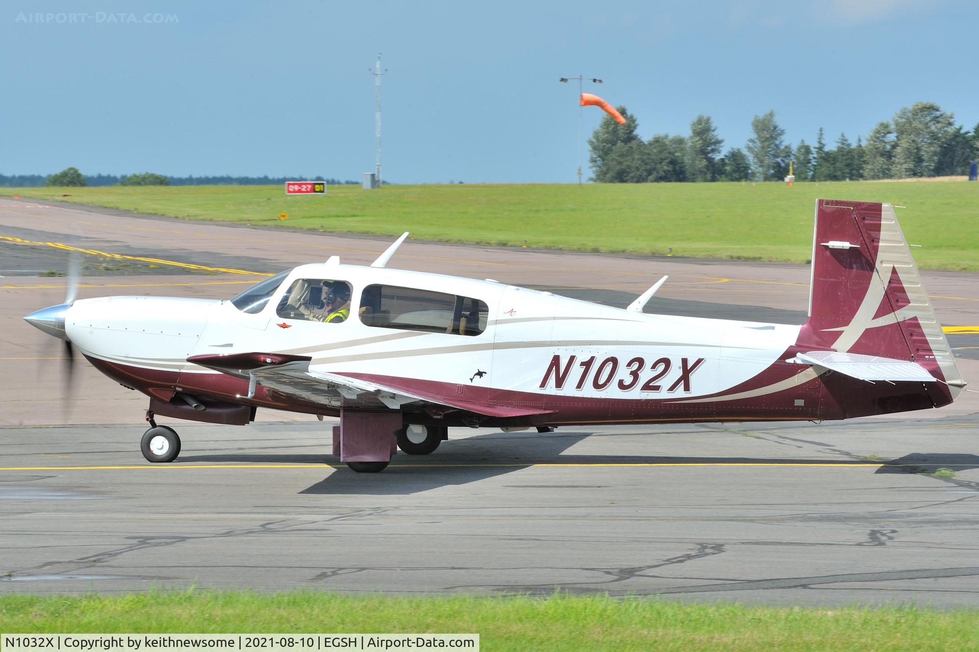 N1032X, 2007 Mooney M20TN Acclaim C/N 31-0074, Arriving at Norwich from Bristol.