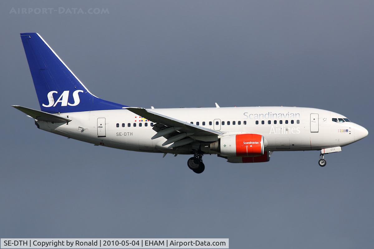 SE-DTH, 1999 Boeing 737-683 C/N 28313, at spl