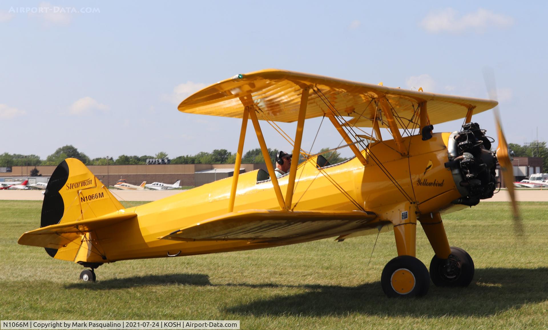 N1066M, 1942 Boeing B75N1 C/N 75-7932, Stearman