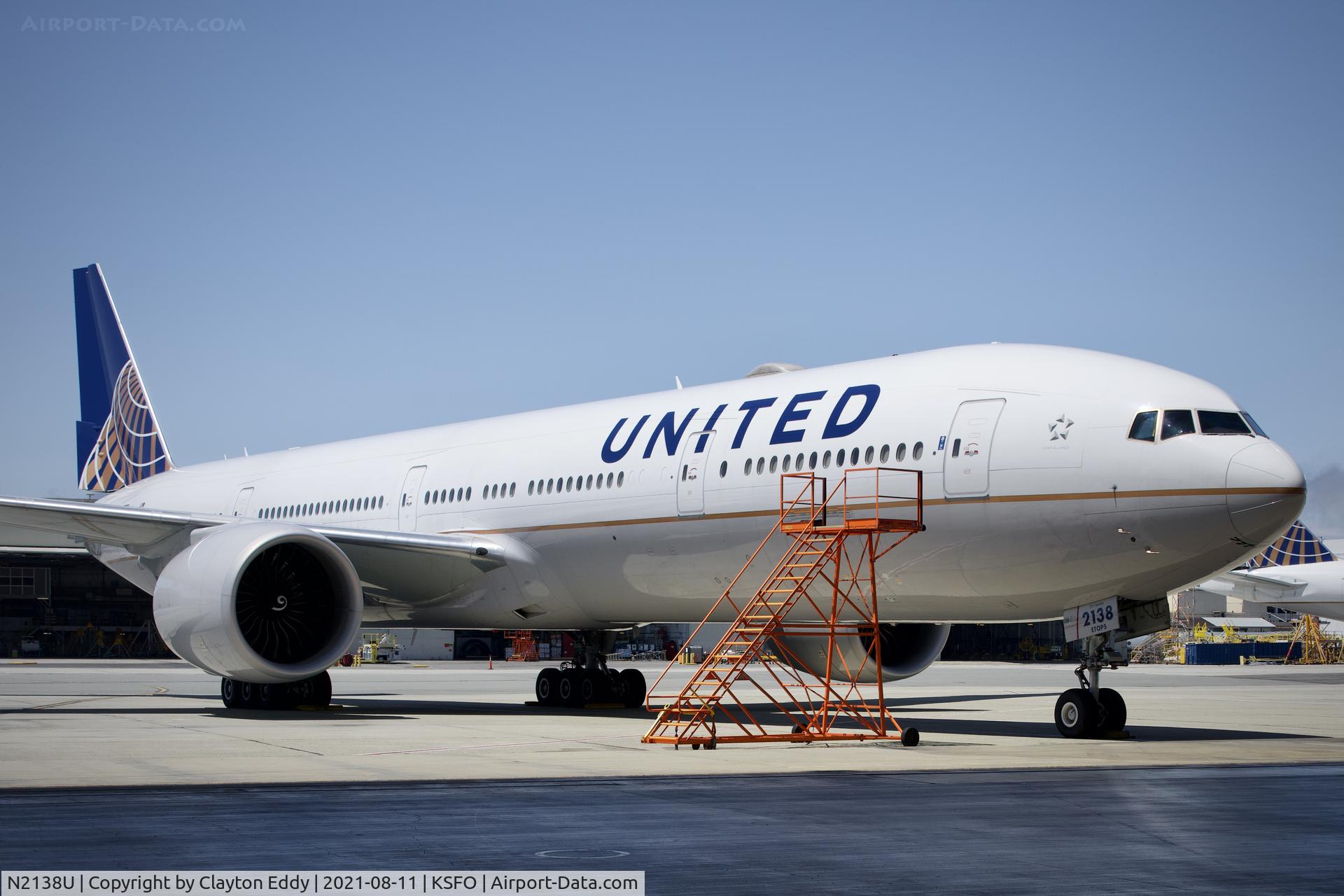 N2138U, 2017 Boeing 777-300/ER C/N 62649, SFO 2021.