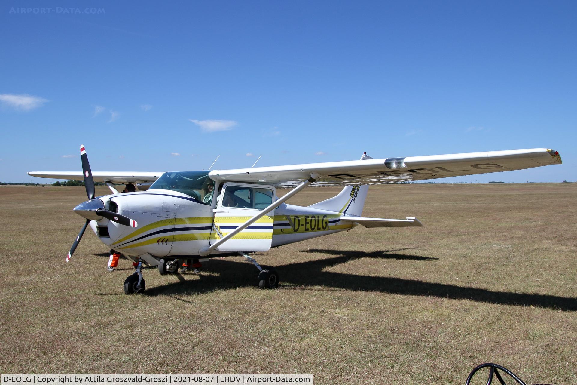 D-EOLG, 1973 Cessna 182L Skylane C/N 18258630, LHDV - Dunaújváros-Kisapostag Airport, Hungary