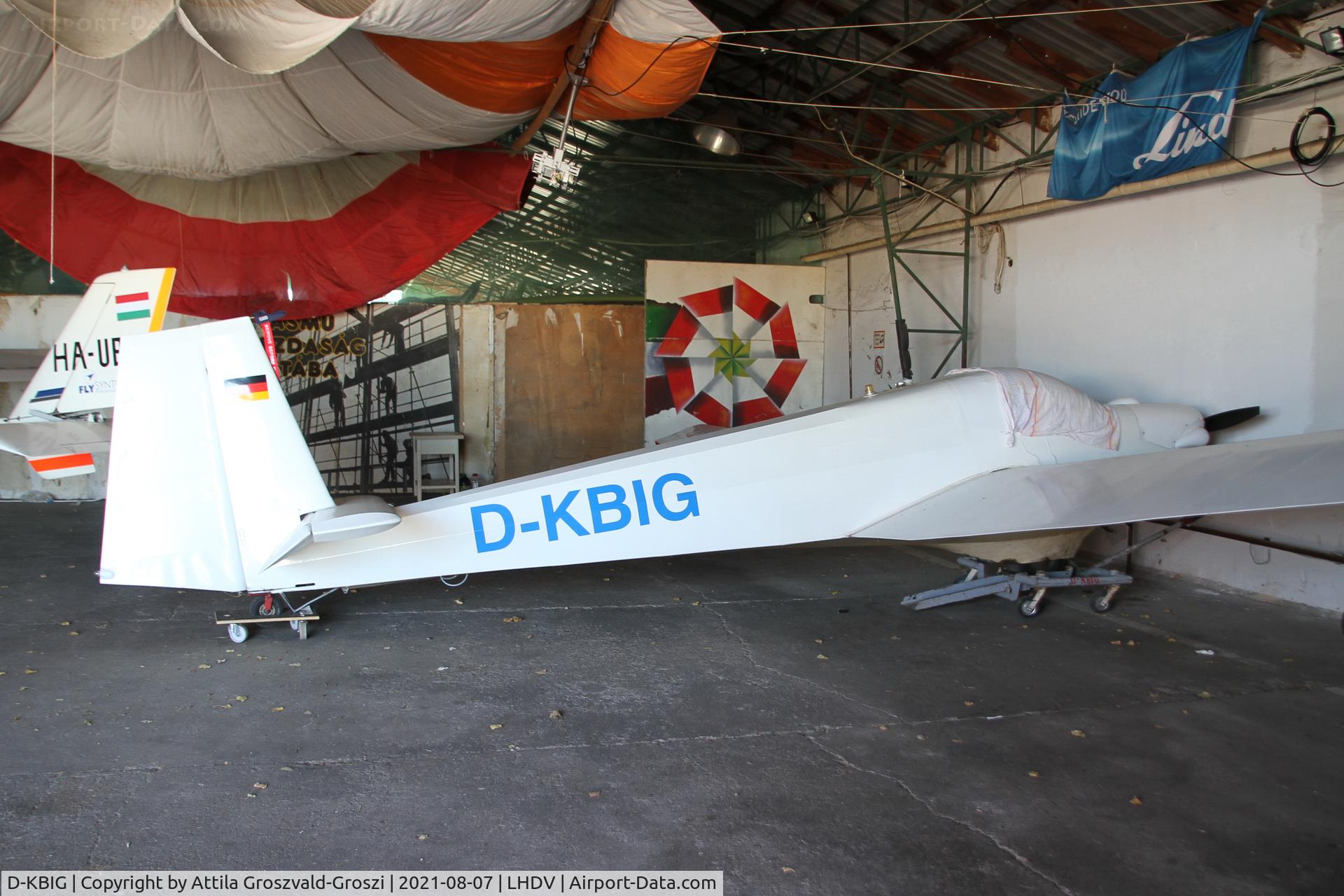 D-KBIG, Scheibe SF-25B Falke C/N 46162D, LHDV - Dunaújváros-Kisapostag Airport, Hungary