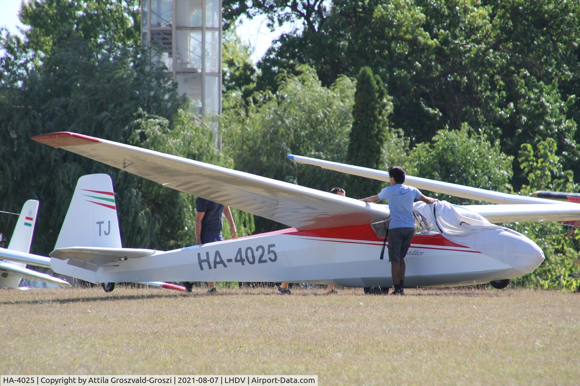 HA-4025, 1959 Schleicher Ka-7 Rhonadler C/N 501, LHDV - Dunaújváros-Kisapostag Airport, Hungary