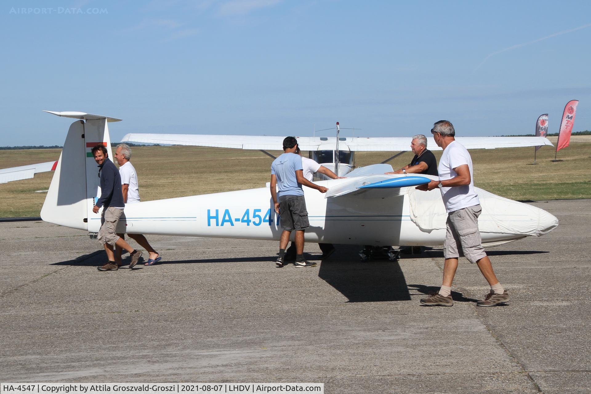 HA-4547, 1970 PZL-Bielsko SZD-30 Pirat C/N B-345, LHDV - Dunaújváros-Kisapostag Airport, Hungary