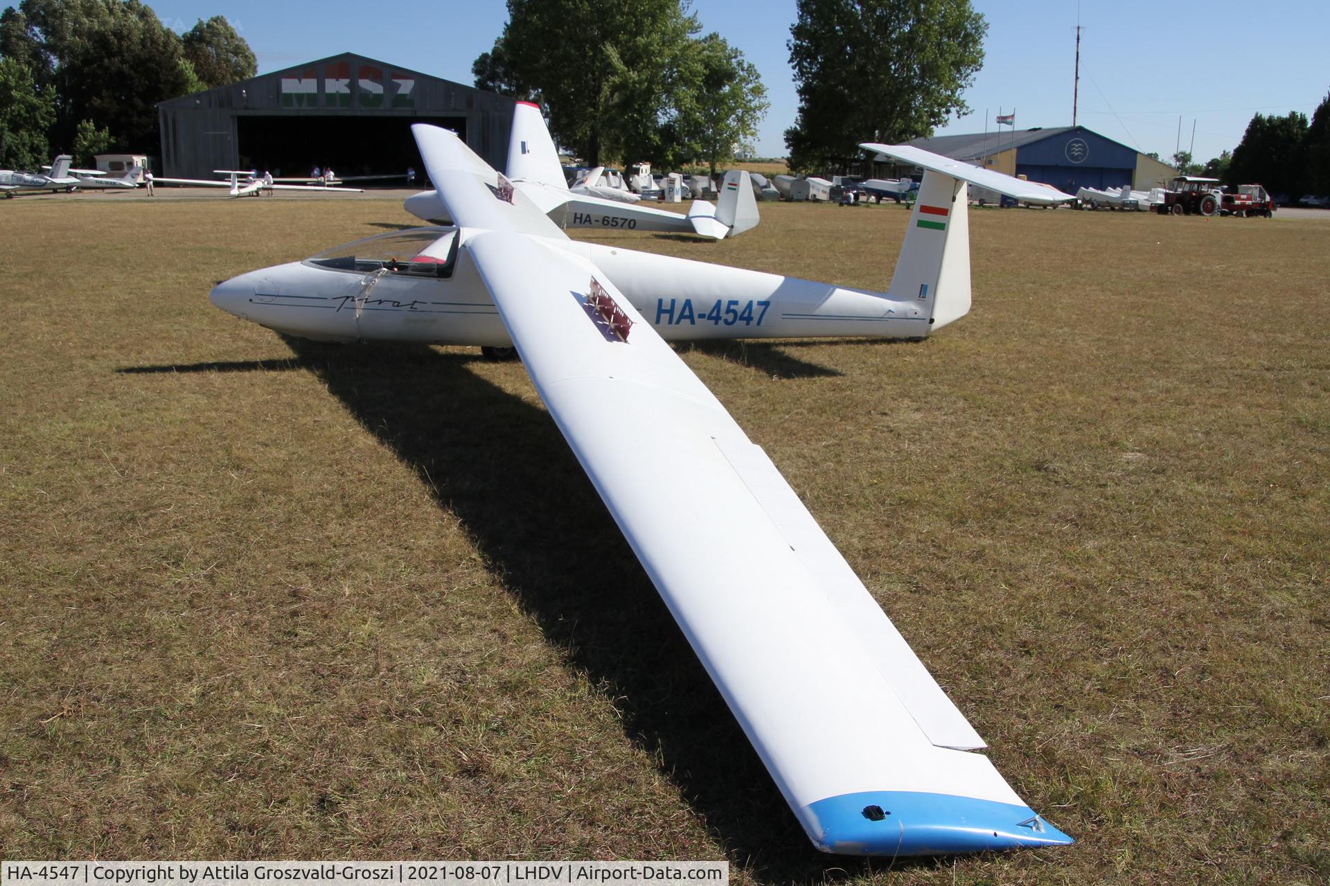 HA-4547, 1970 PZL-Bielsko SZD-30 Pirat C/N B-345, LHDV - Dunaújváros-Kisapostag Airport, Hungary