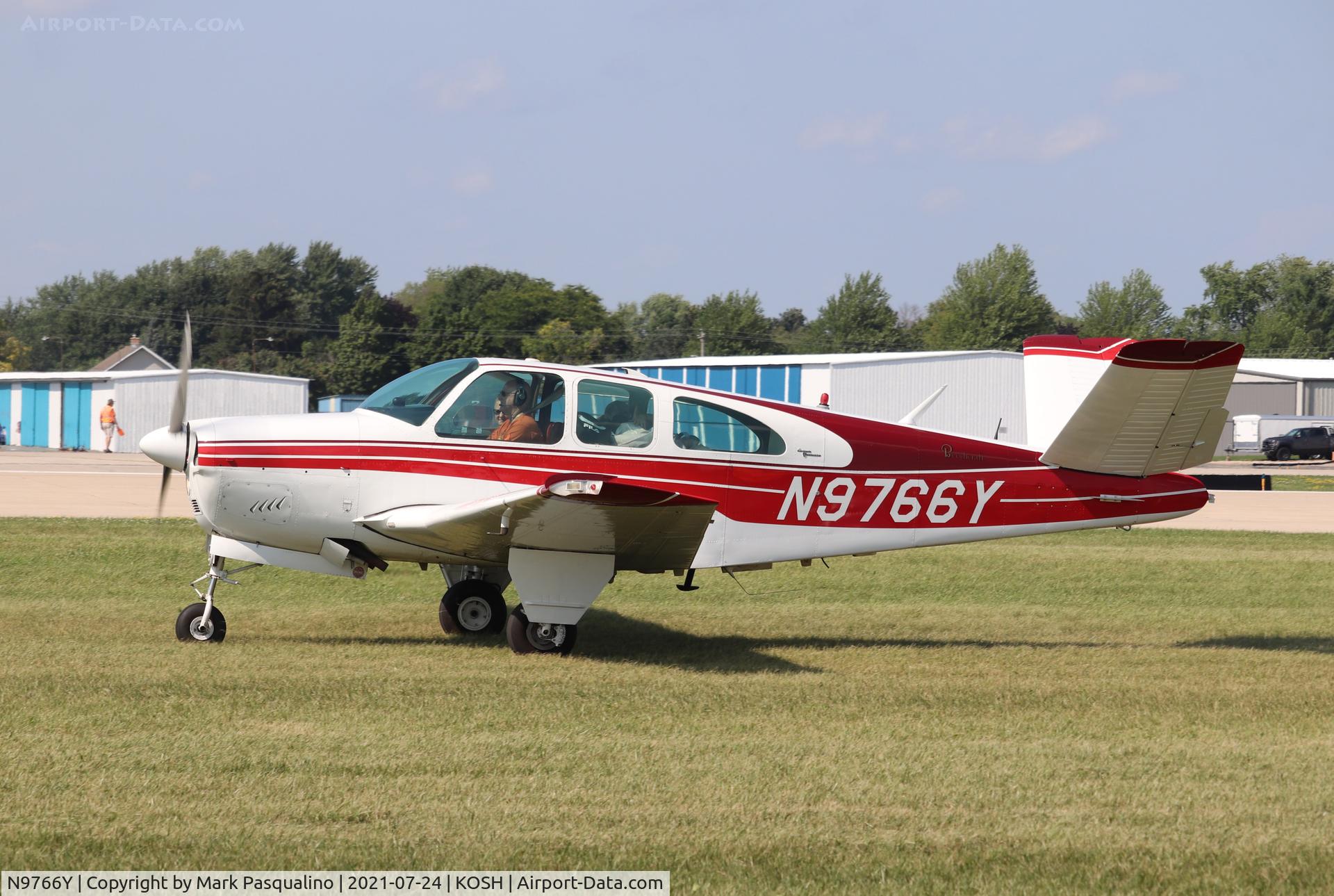 N9766Y, 1963 Beech P35 Bonanza C/N D-7152, Beech P35