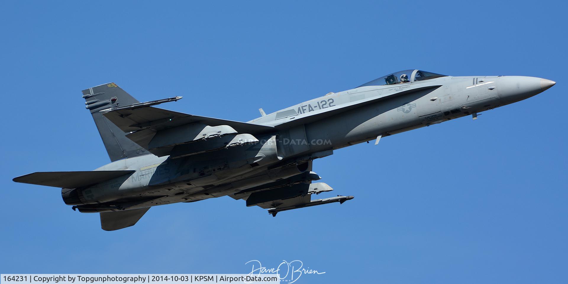 164231, 1991 McDonnell Douglas F/A-18C Hornet C/N 0994/C218, WOLF32 lifts off RW16
