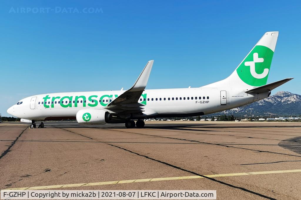 F-GZHP, 2000 Boeing 737-8K2 C/N 44566, Parked