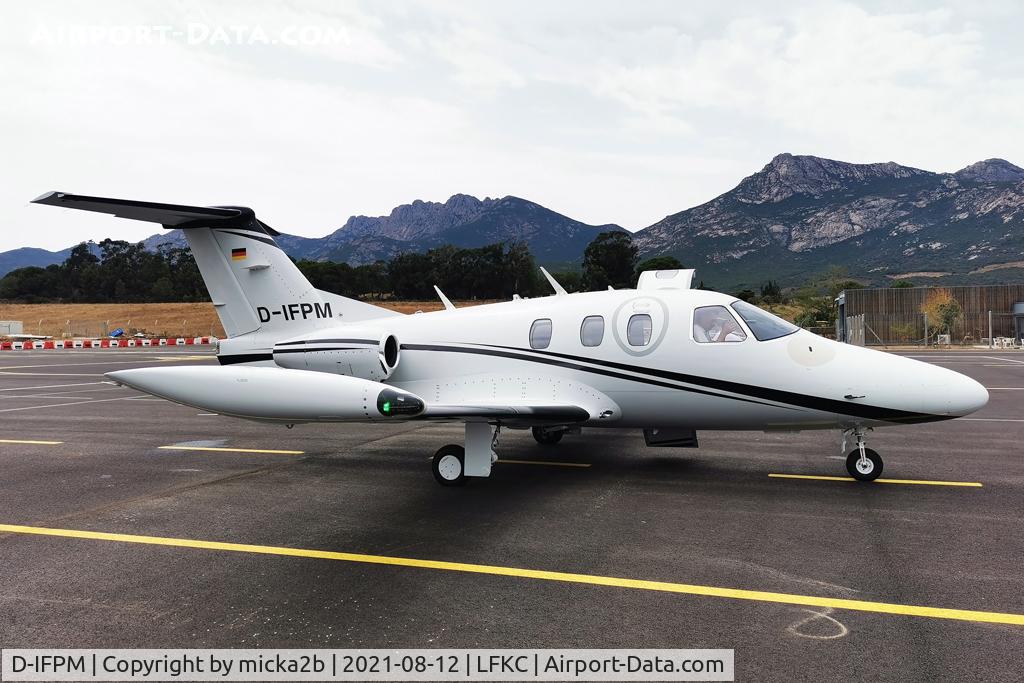 D-IFPM, 2013 Eclipse Aviation Corp EA500 C/N 550-1001, Parked