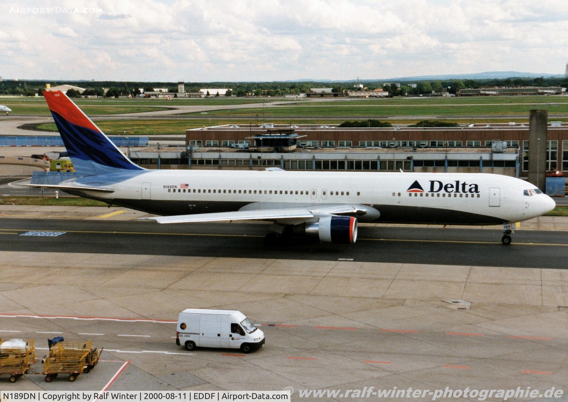 N189DN, 1996 Boeing 767-332 C/N 25990, Boeing 767-332ER(W) - DL DAL Delta Air Lines - 25990 - N189DN - 08.2000 - FRA