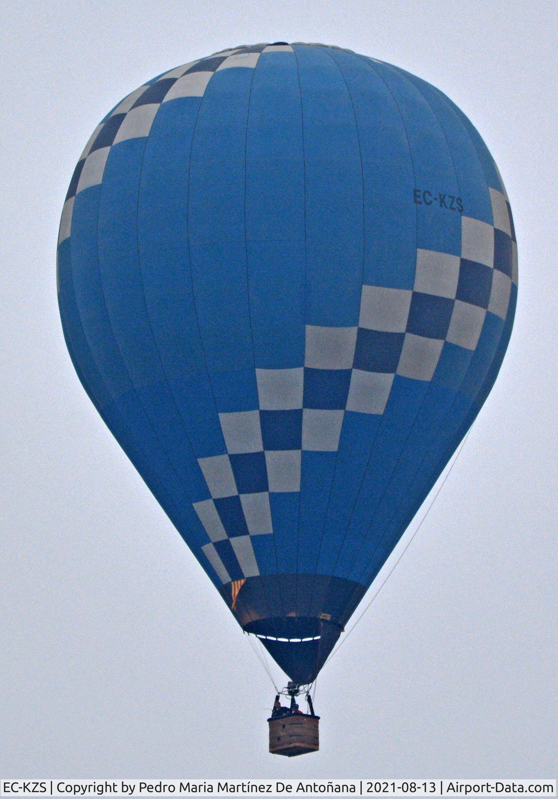 EC-KZS, 2009 UltraMagic M-77 C C/N 77/324, Haro - La Rioja - España