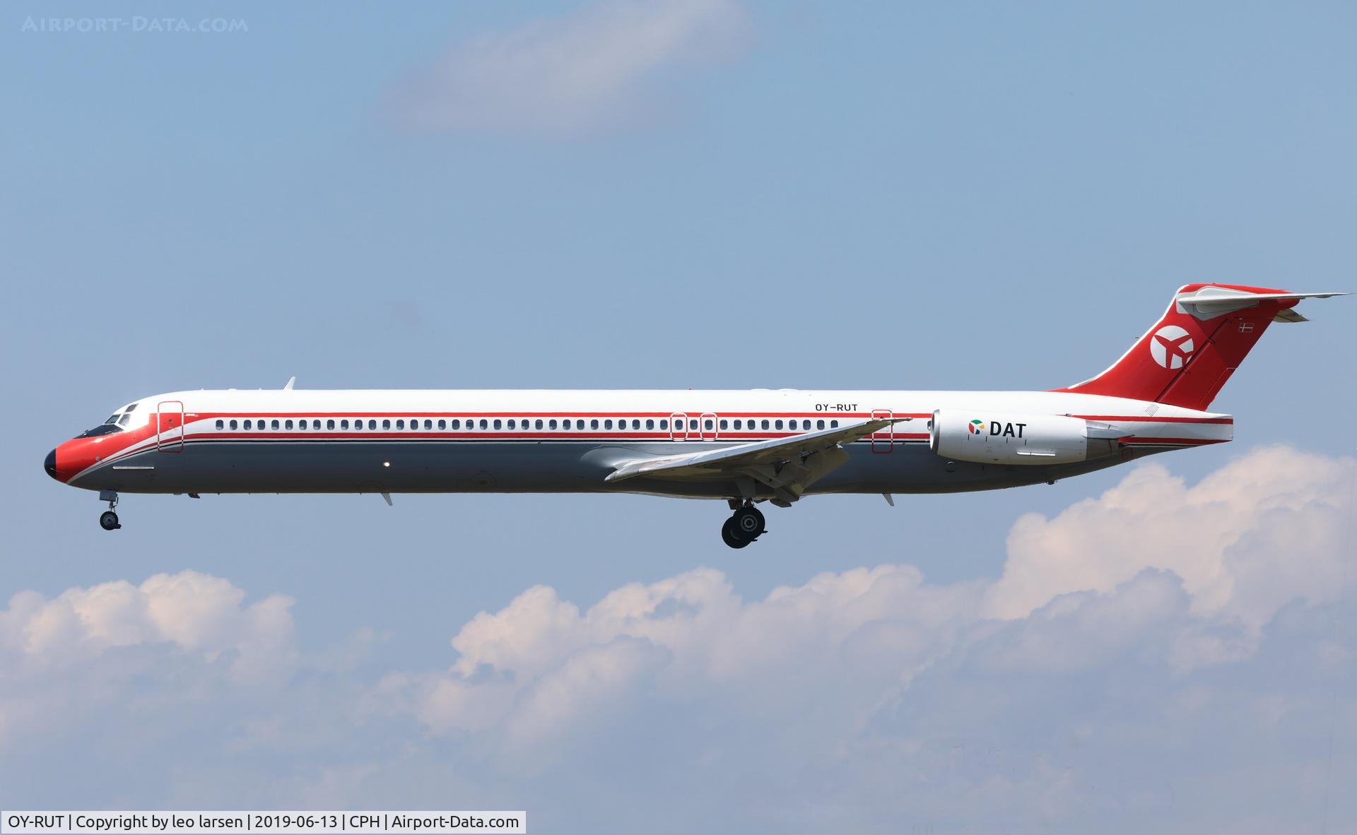 OY-RUT, 1991 McDonnell Douglas MD-82 (DC-9-82) C/N 49902, Copenhagen 13.6.2019