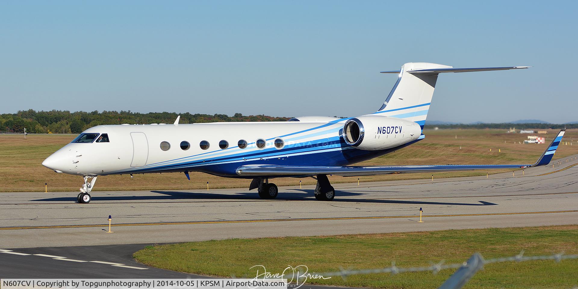 N607CV, 2004 Gulfstream Aerospace GV-SP (G550) C/N 5035, taxing up to RW34
