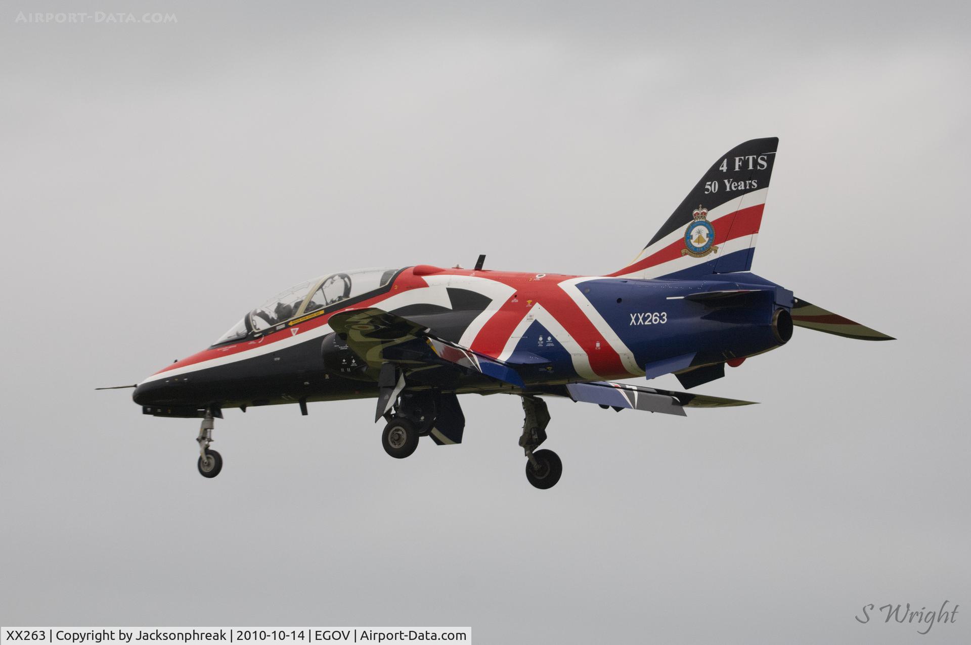 XX263, 1978 Hawker Siddeley Hawk T.1A C/N 099/312099, On finals at RAF Valley, UK
