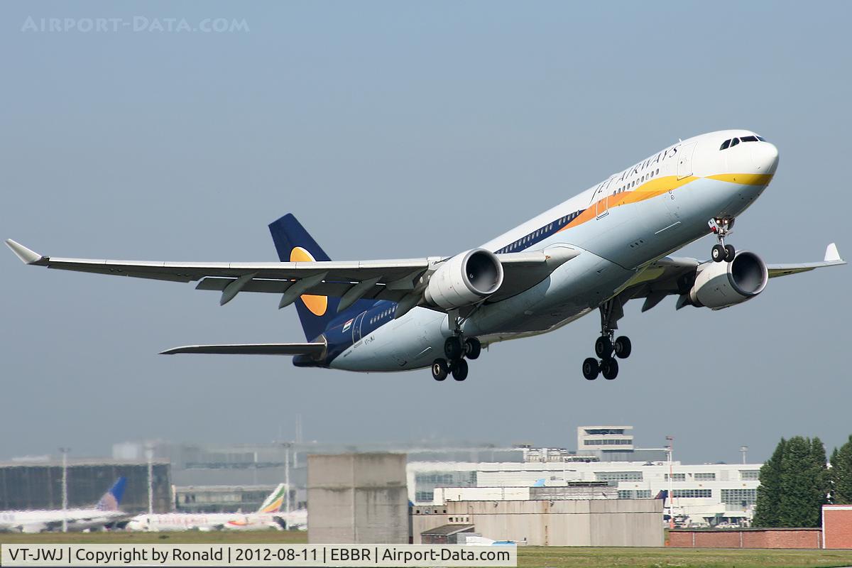 VT-JWJ, 2007 Airbus A330-203 C/N 885, at bru