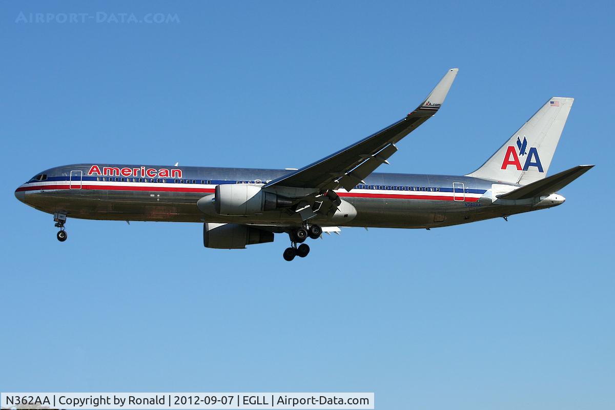 N362AA, 1988 Boeing 767-323 C/N 24043, at lhr