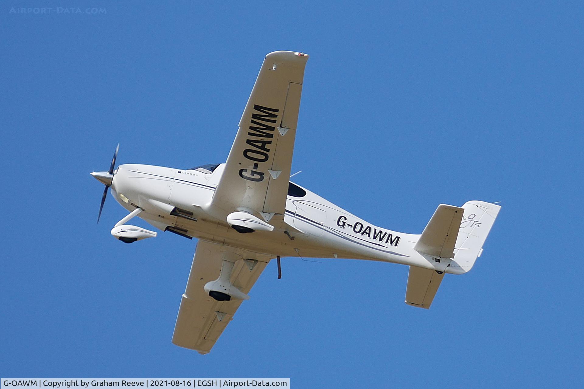 G-OAWM, 2008 Cirrus SR20 GTS G3 C/N 1972, On approach to Norwich.