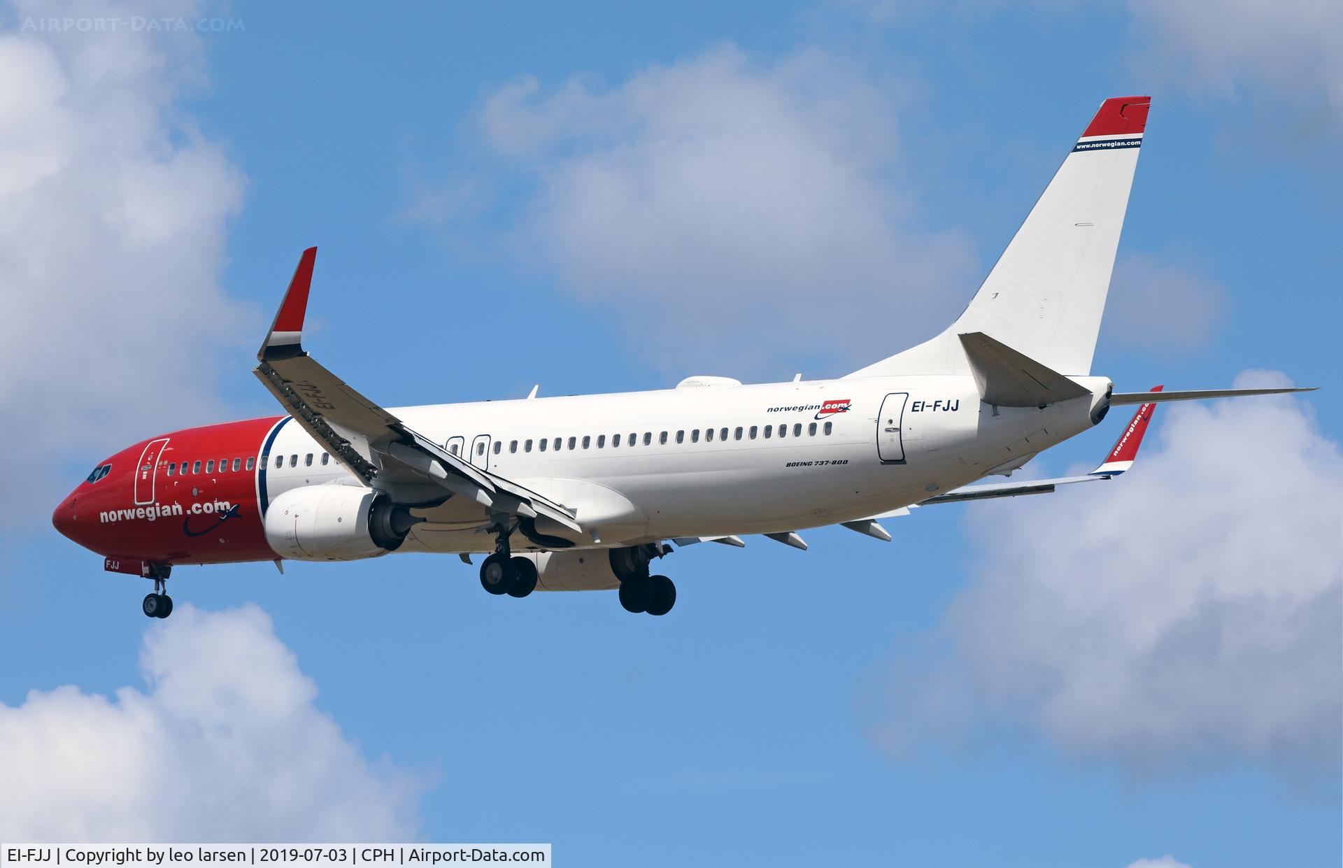 EI-FJJ, 2016 Boeing 737-8JP C/N 41148, Copenhagen 3.7.2019 on final to R-30