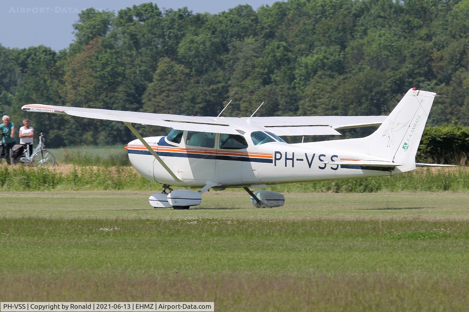 PH-VSS, 1983 Reims F172P Skyhawk C/N 2199, at ehmz