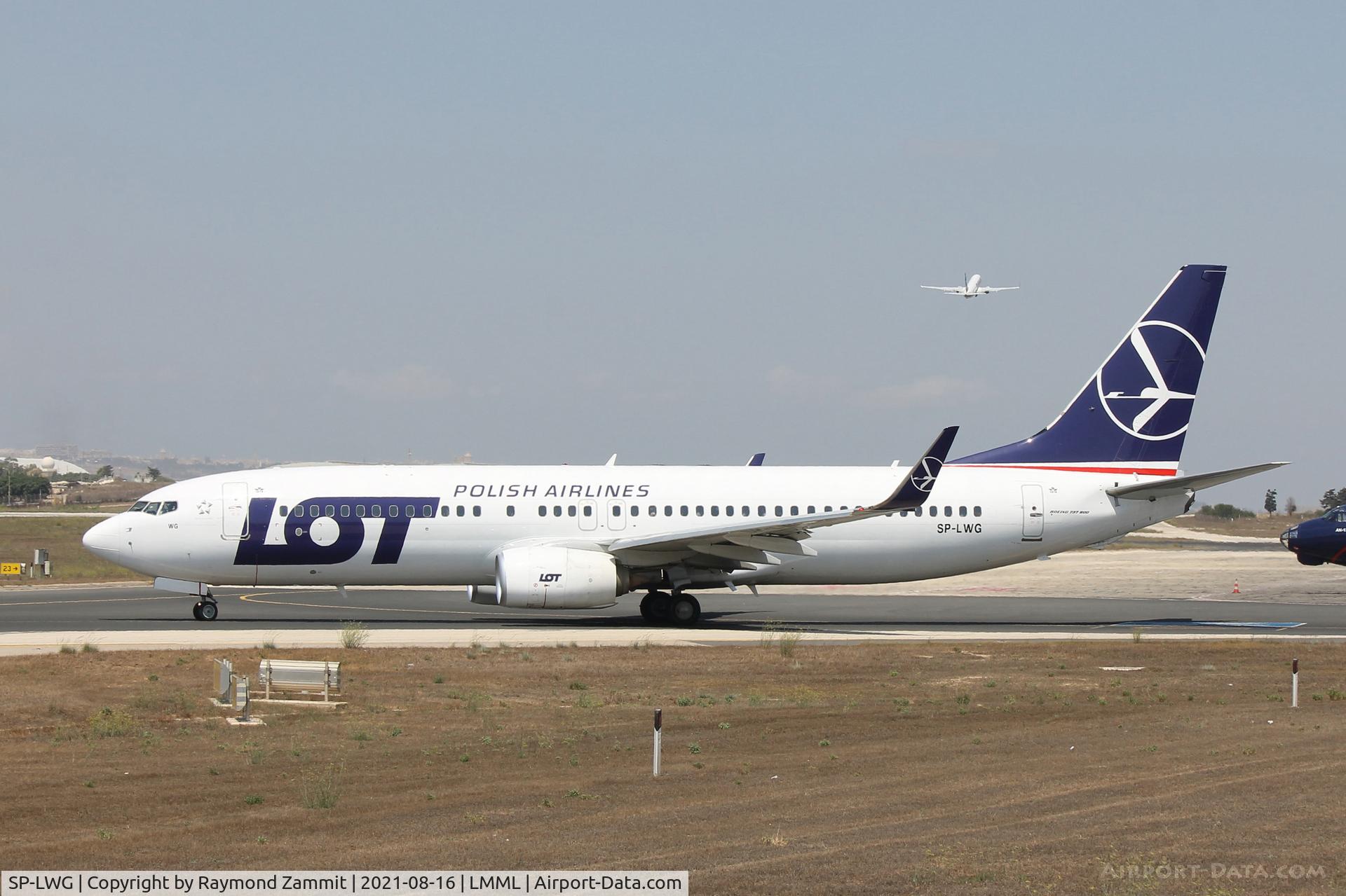 SP-LWG, 2011 Boeing 737-86N C/N 36827, B737-800 SP-LWG LOT Polish Airlines