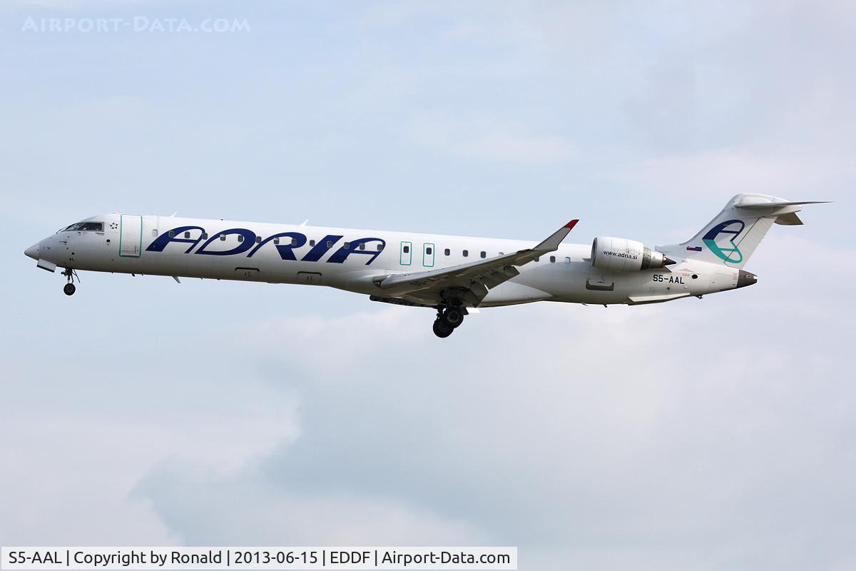 S5-AAL, 2007 Bombardier CRJ-900LR (CL-600-2D24) C/N 15129, at fra