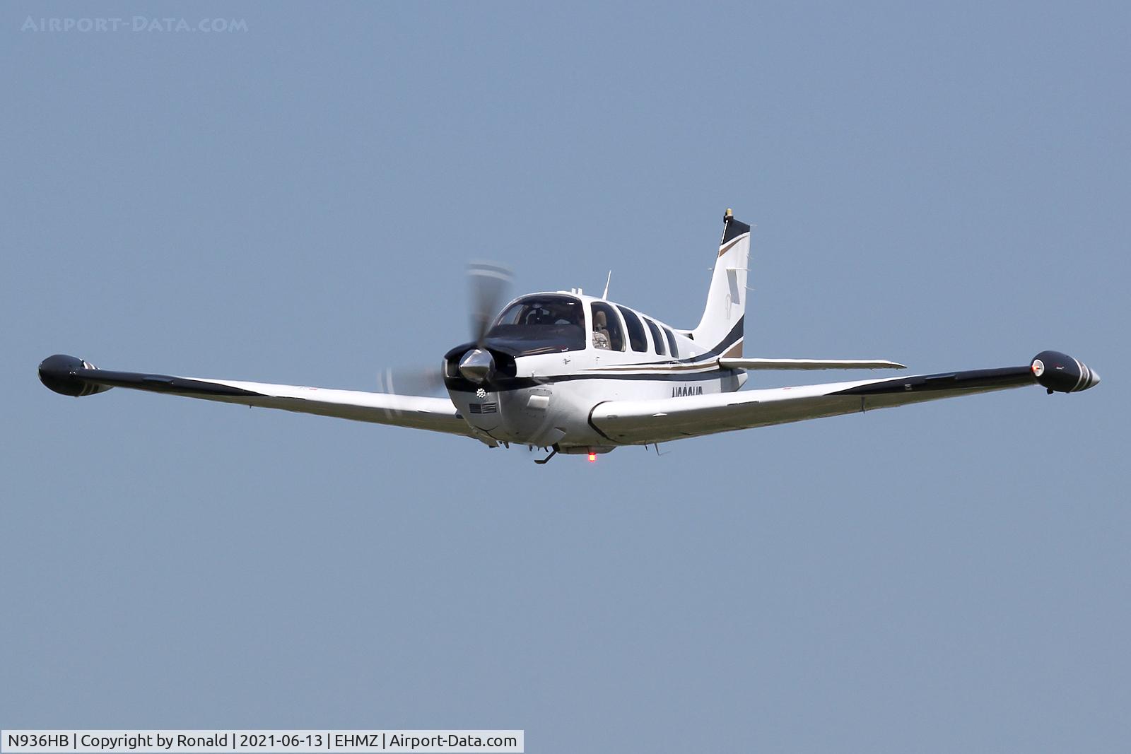 N936HB, 2010 Hawker Beechcraft G36 C/N E-3937, at ehmz