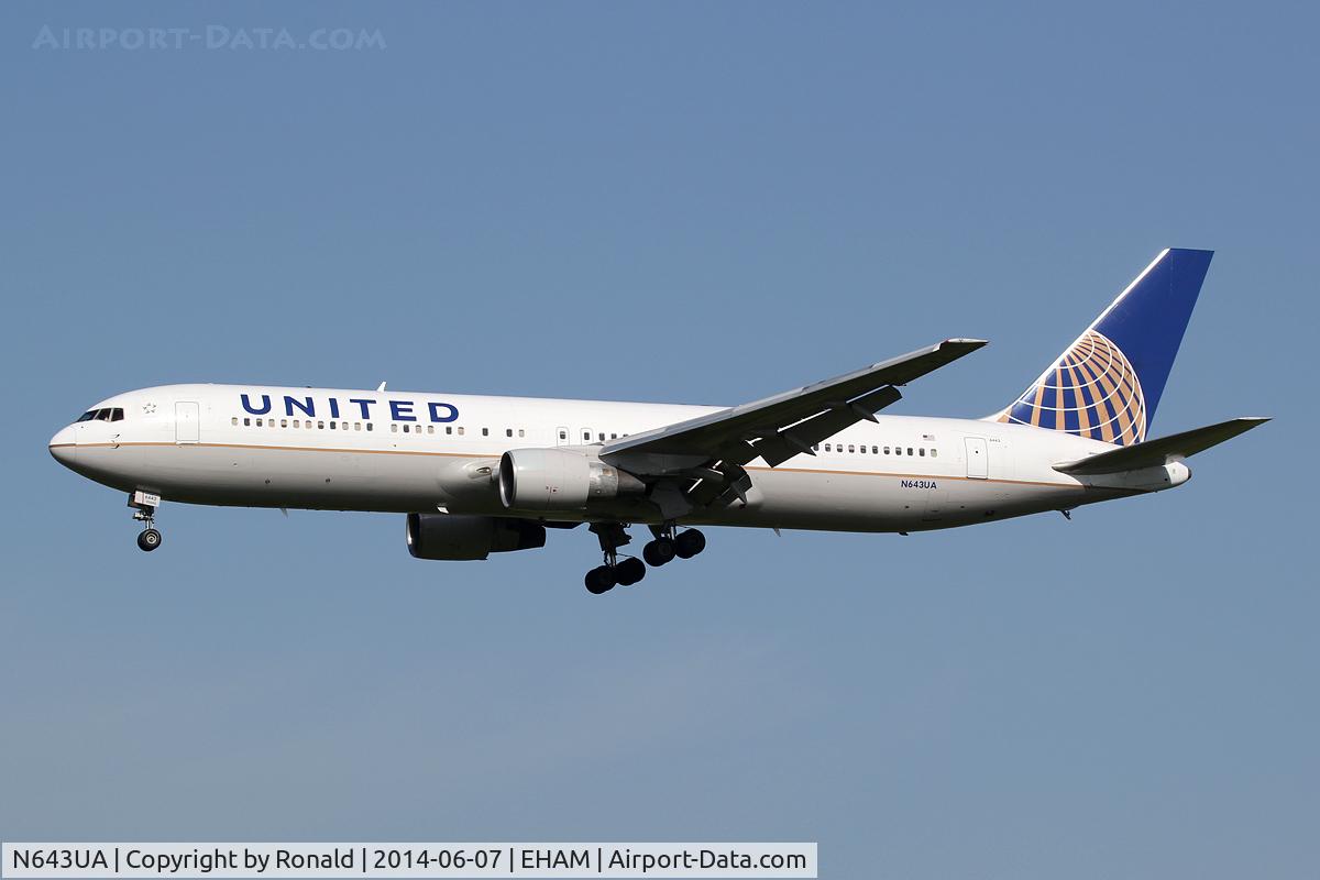 N643UA, 1991 Boeing 767-322/ER C/N 25093, at spl