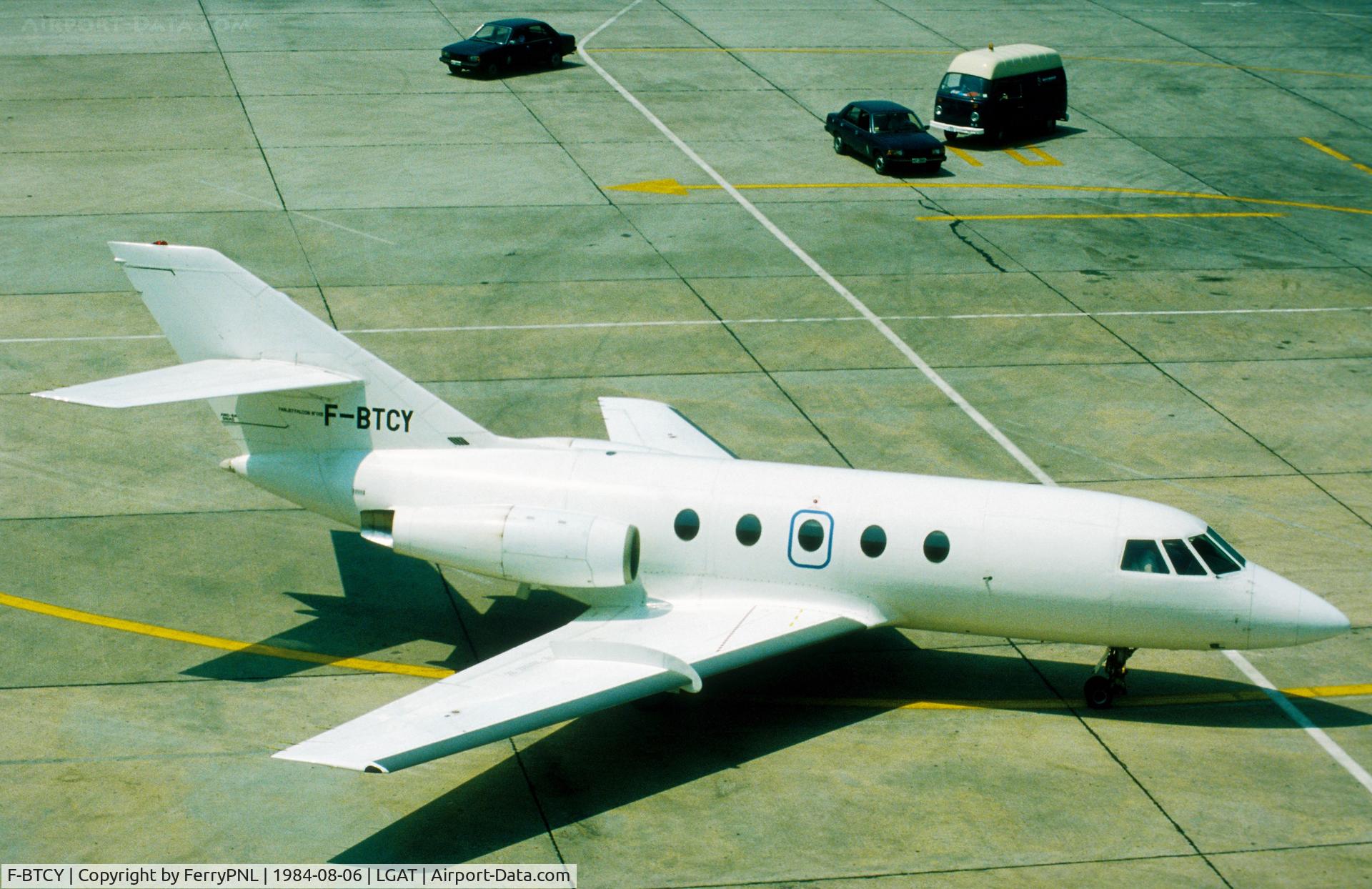F-BTCY, Dassault Falcon 20C C/N 13, EFS Da20 taxiing in