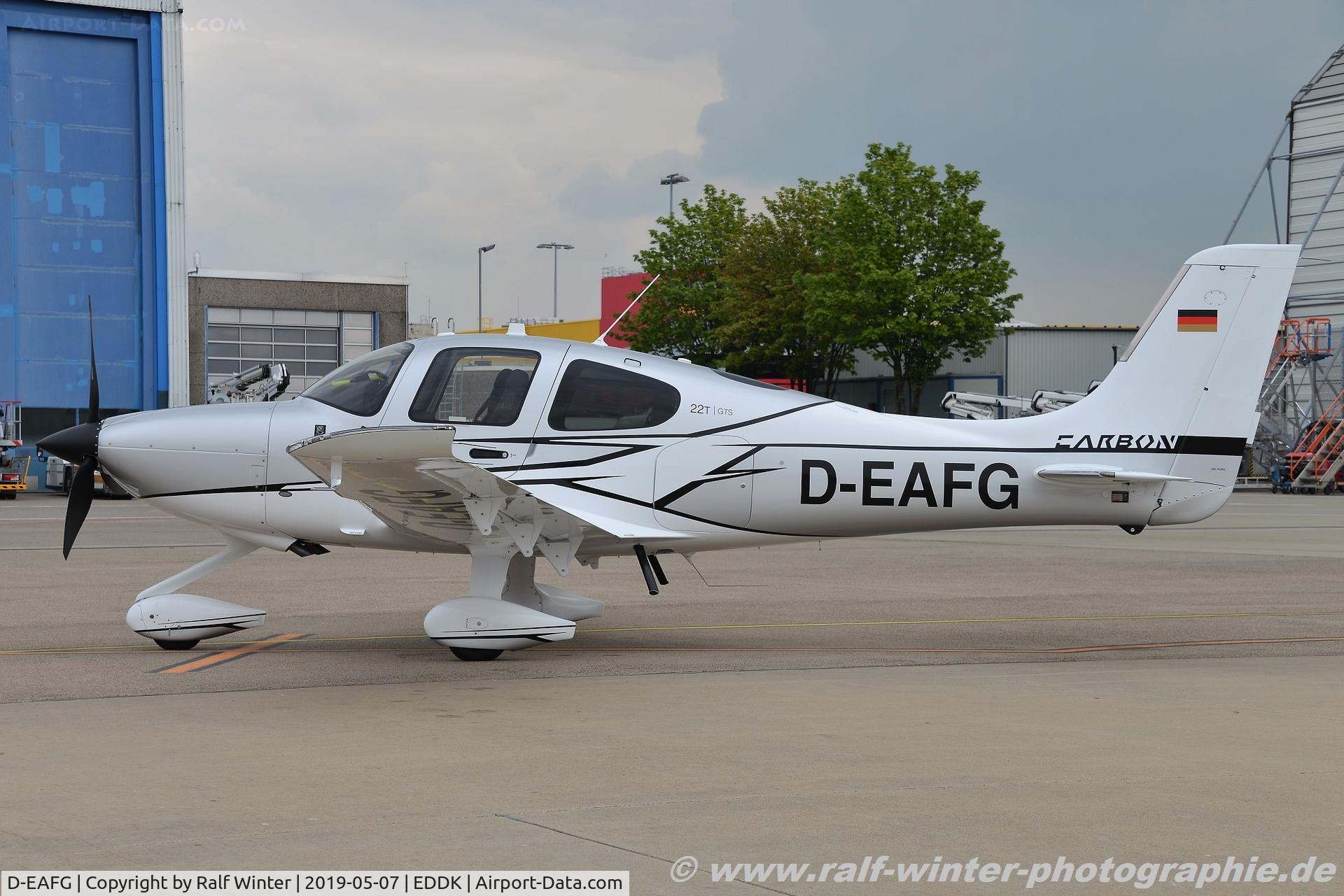 D-EAFG, Aermacchi AL-60B-2 Santa Maria C/N 6255, Sirrus SR-22T - Private - 1786 - D-EAFG - 07.05.2019 - CGN