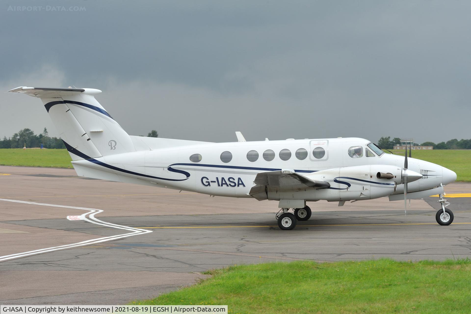 G-IASA, 1999 Raytheon B200 King Air C/N BB-1698, Leaving Norwich for Dublin.