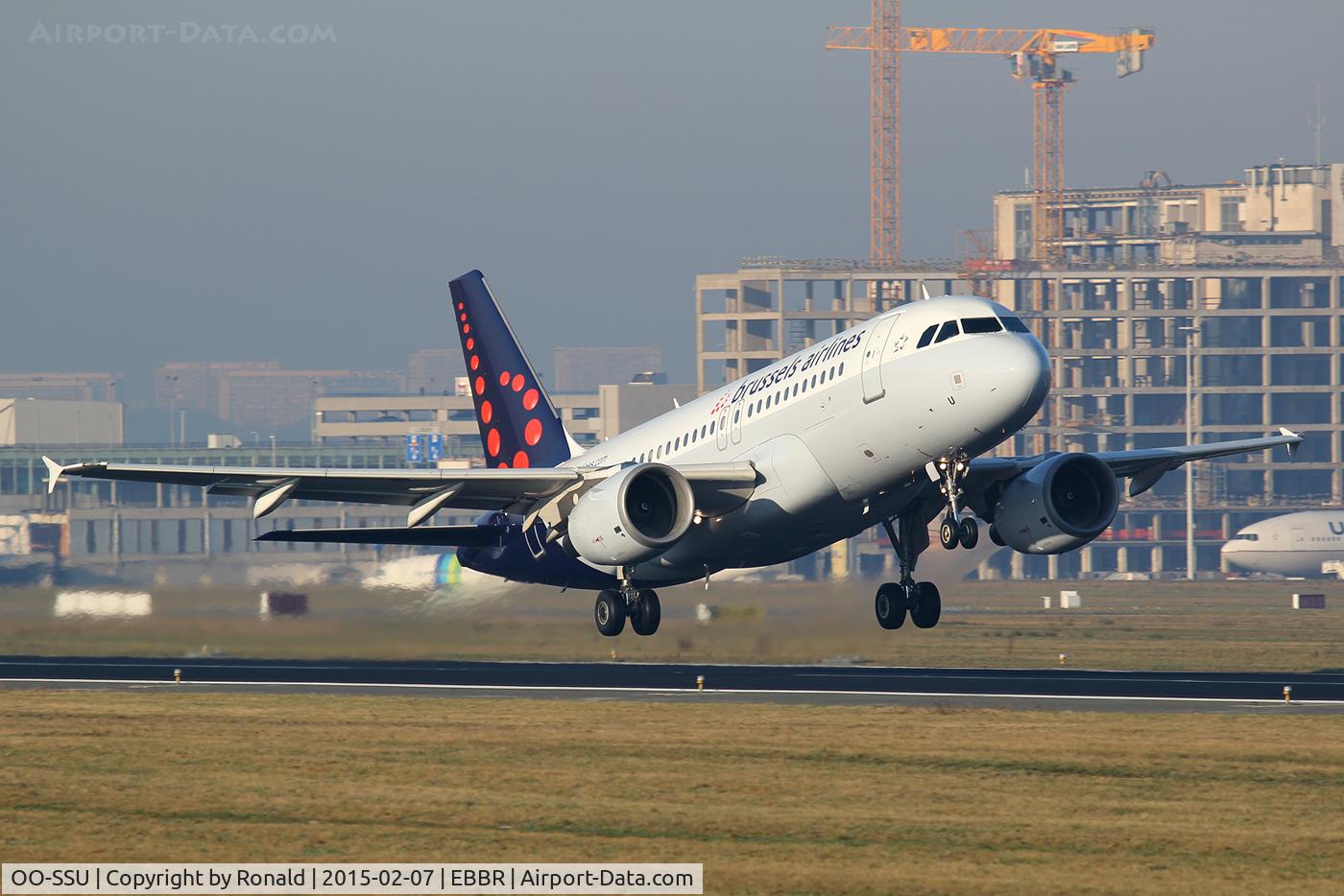 OO-SSU, 2004 Airbus A319-111 C/N 2230, at bru